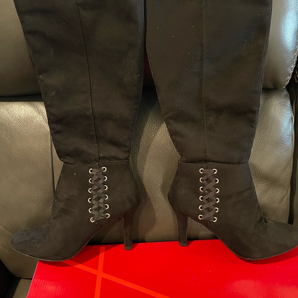 Sbicca black boots with heel, worn once, excellent condition
